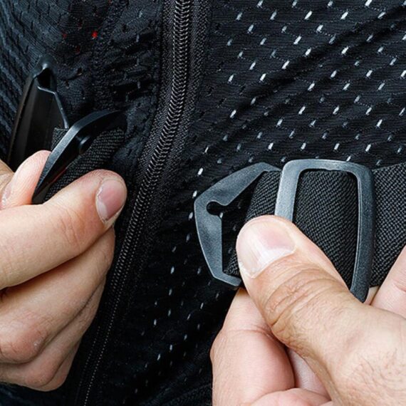 Chaleco-de-cuerpo-Leatt-3DF-AirFit-Negro-moto-descenso-mtb-enduro-startlap-tucuman-08