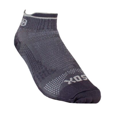 Medias-SOX-de-Running-de-Compresión-Freepass-Gris-01