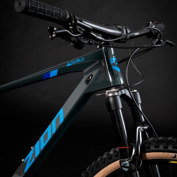 Bicicleta-MTB-Zion-Diablo-Carbono-R29-Gris-04