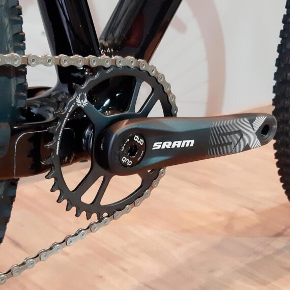 Bicicleta-KTM-Myroon-Ace-SE3-R29-Carbono-Glossy-Flaming-Black-09