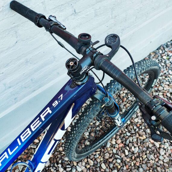 Bicicleta-Usada-de-MTB-Trek-Procaliber-9-7-Carbono-R29--Talle-M-L-03