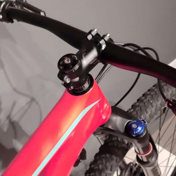 Bicicleta-Usada-de-MTB-Specialized-Epic-Carbono-R29-Talle-XS-Roja-02ok