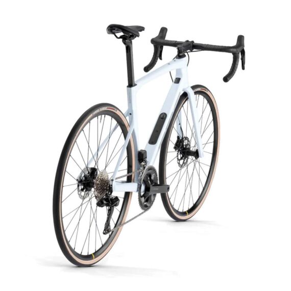Bicicleta-Ruta-BMC-Roadmachine-Four-R700-Carbon-Cool-White-03
