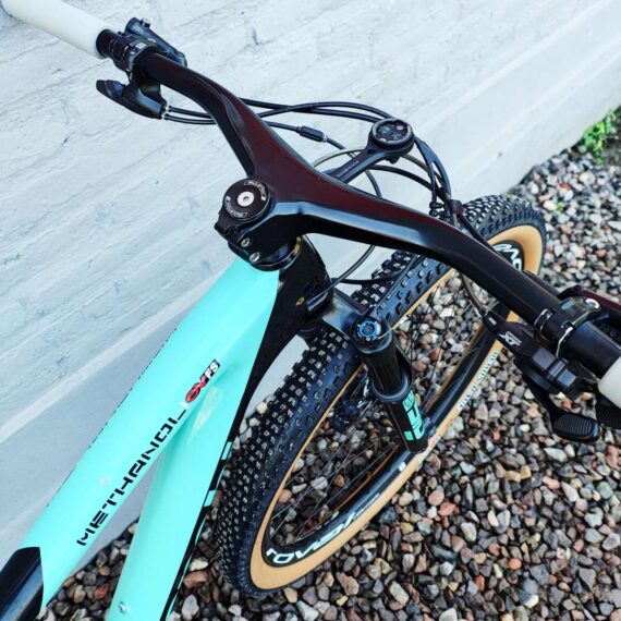 Bicicleta-Usada-MTB-Bianchi-Metanol-CV-FS-9-2-Carbono-R29-Talle-S-02
