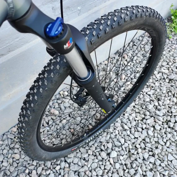 Bicicleta-Usada-de-MTB-Specialized-Rockhopper-Comp-Aluminio-R29-Talle-M-06