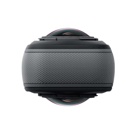 Cámara-Insta360-X5-Essentials-Bundle-03