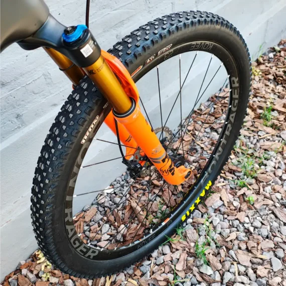 Bicicleta Usada de MTB Pivot Les SL Carbono R29 Talle M 05